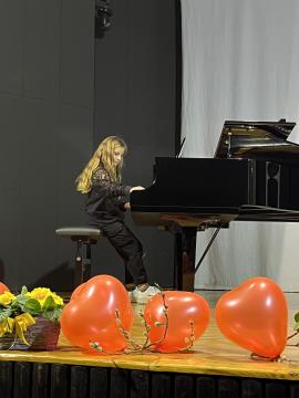 Tudi pred Tinkaro Konestabo Barbiš je svetla prihodnost